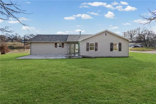 $170,000 | 514 West 3rd St Terrace, Carrollton, MO 64633