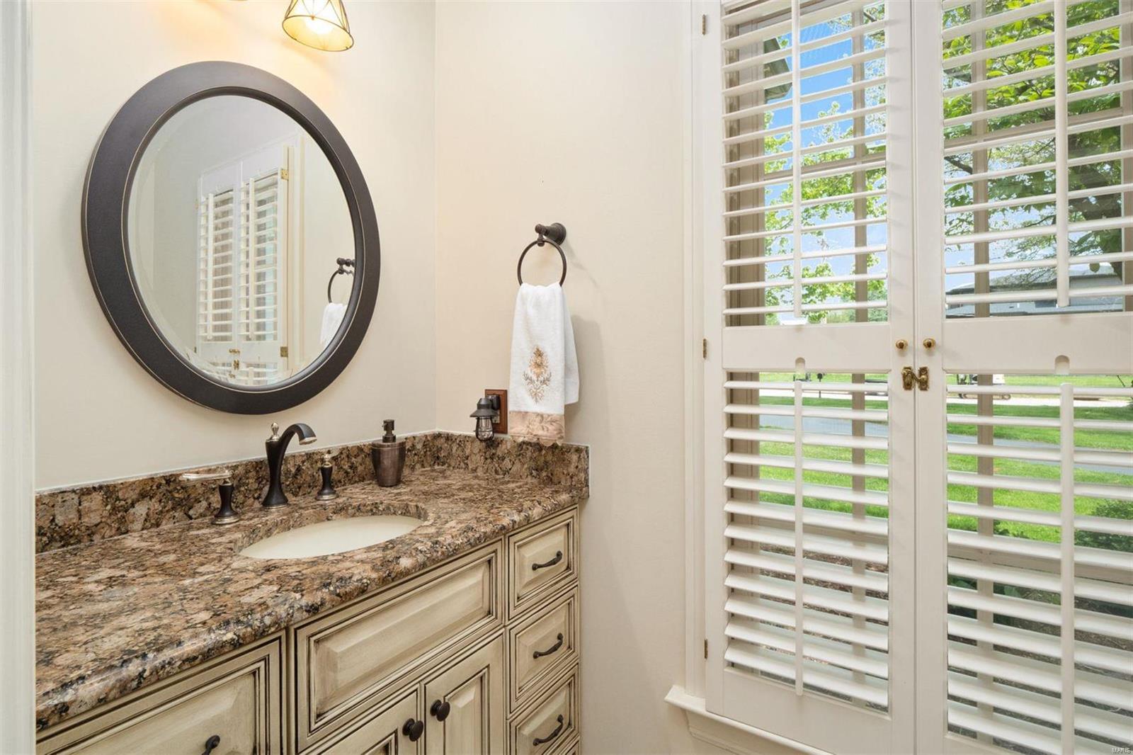 403 Rolling View Road Creve Coeur, MO 63141 - Photo 12 of 25 Gallery Image 12