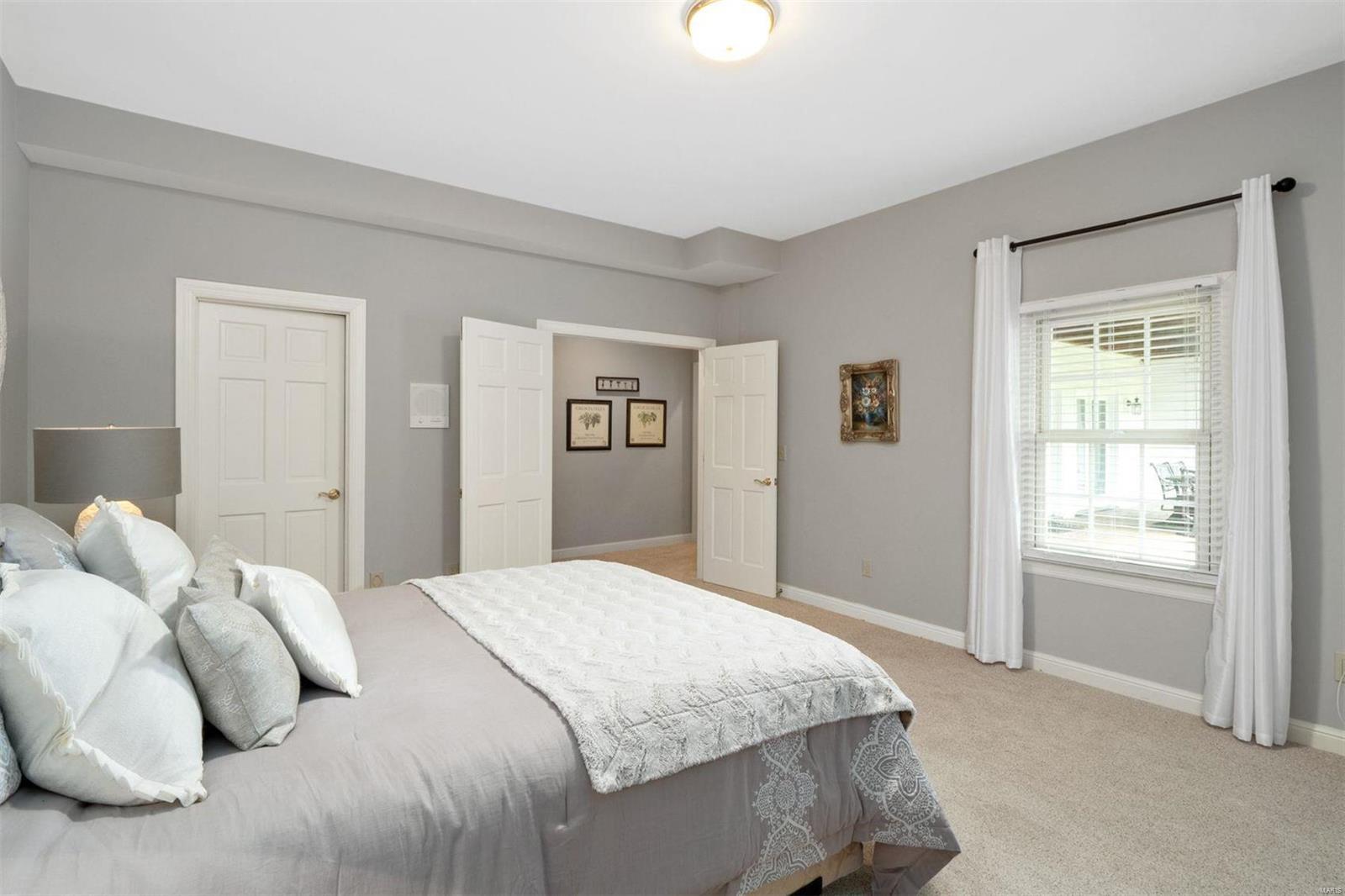 403 Rolling View Road Creve Coeur, MO 63141 - Photo 20 of 25 Gallery Image 20
