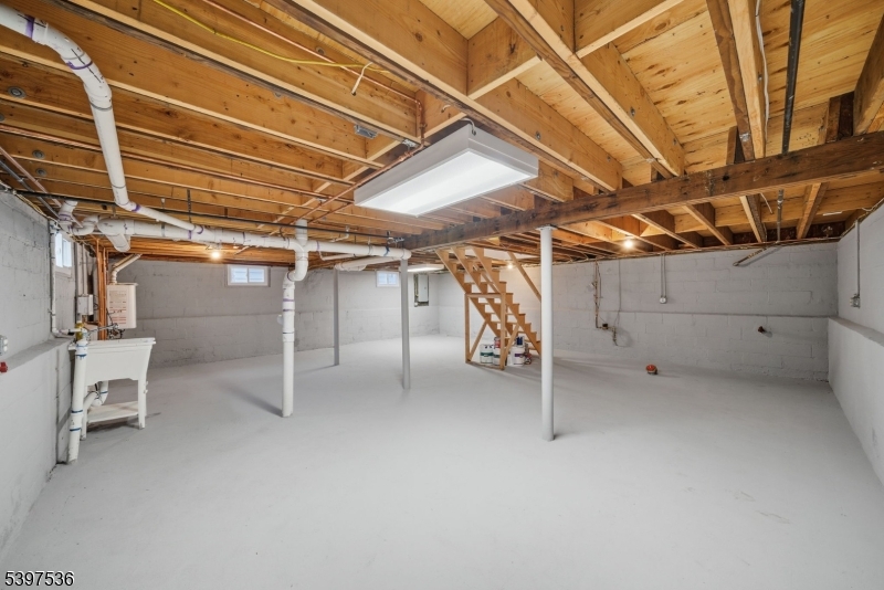 2535 Standish Avenue Union, NJ 07083 - Photo 33 of 45 a view of room with refrigerator