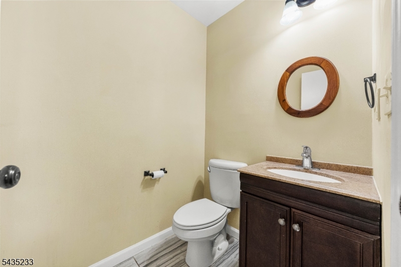 44 Morgan Court Bedminster, NJ 07921 - Photo 5 of 16