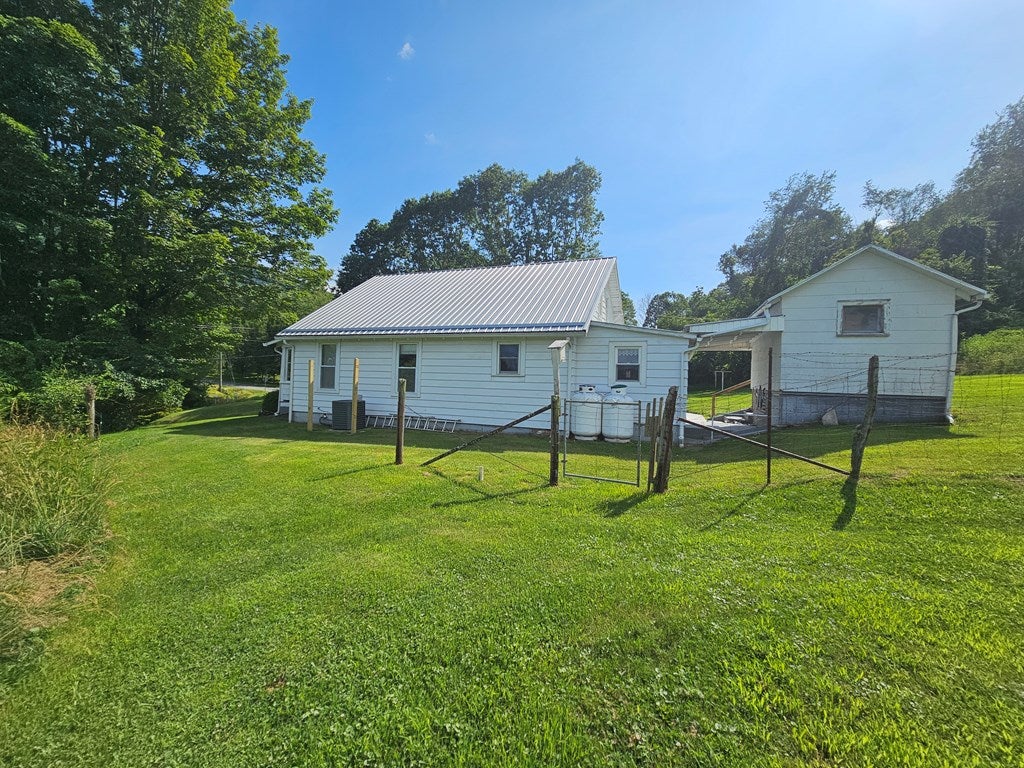 847 Dogwood Road Tazewell, VA 24651 - Photo 6 of 29 Gallery Image 6