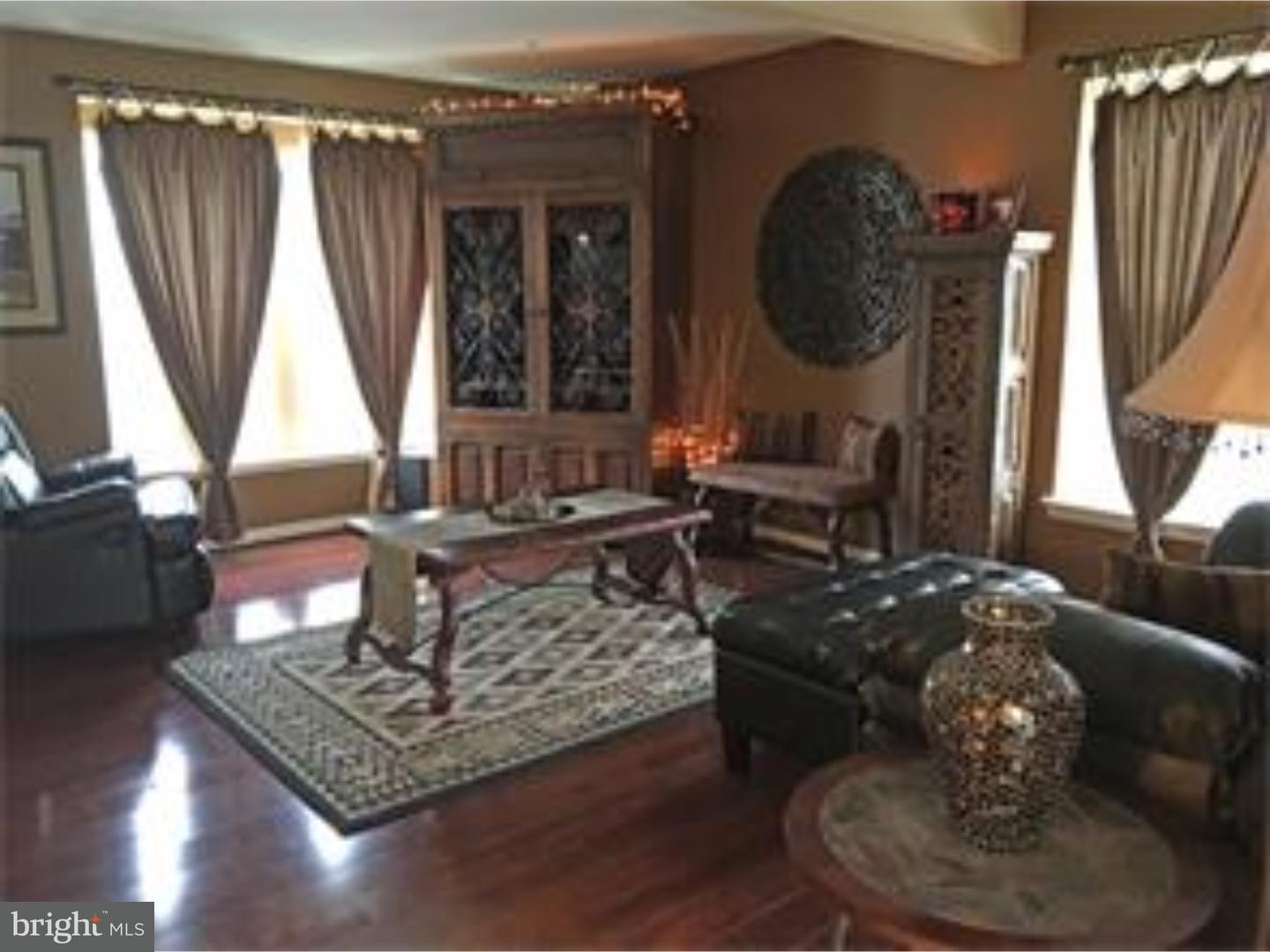 1801 Orchard View Road Reading, PA 19606 - Photo 6 of 23 Living Room