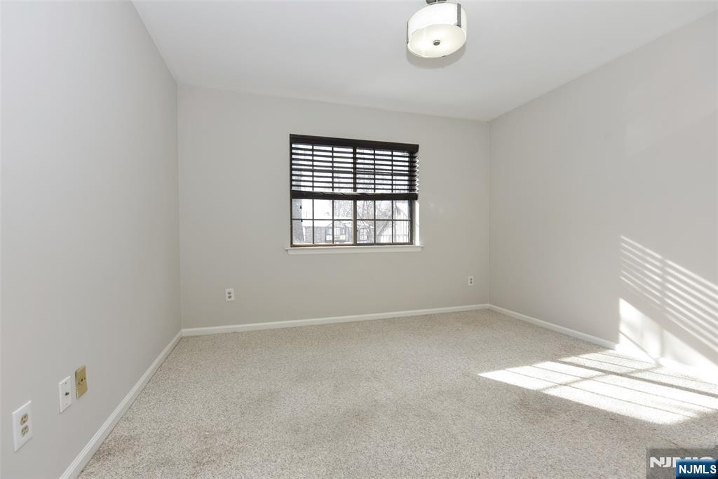 3707 Mark Twain Way Mahwah, NJ 07430 - Photo 19 of 27