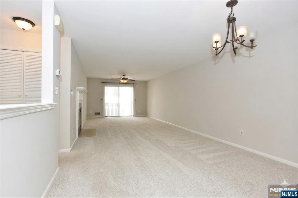 3707 Mark Twain Way Mahwah, NJ 07430 - Photo 3 of 27