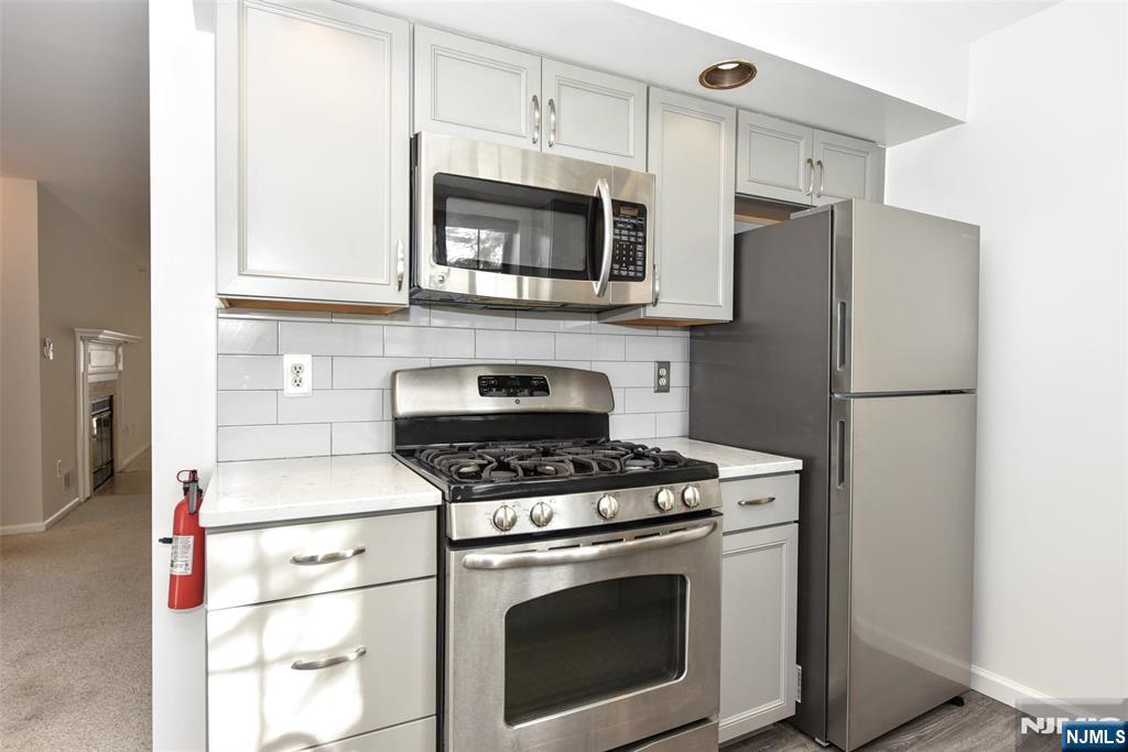 3707 Mark Twain Way Mahwah, NJ 07430 - Photo 10 of 27