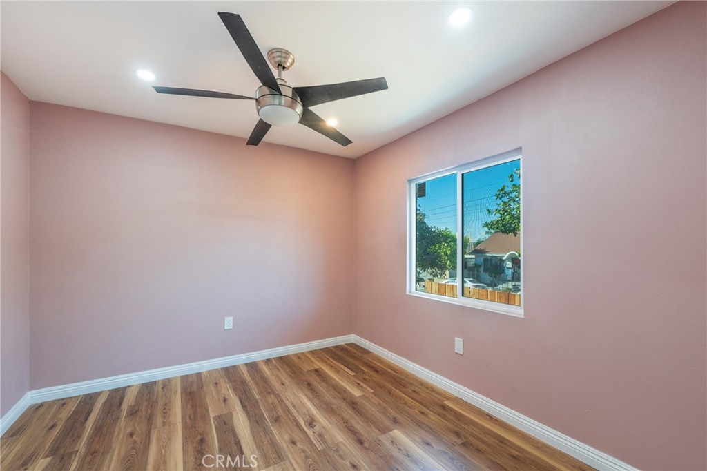 1680 South Rimpau Boulevard Los Angeles, CA 90019 - Photo 14 of 35 Bedroom 1