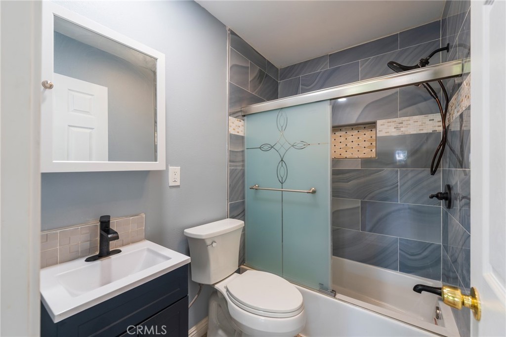 1680 South Rimpau Boulevard Los Angeles, CA 90019 - Photo 10 of 35