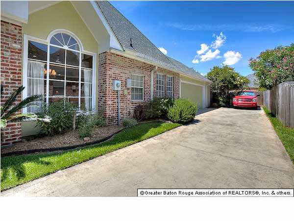 12441 Kentmere Avenue Baton Rouge, LA 70810 - Photo 3 of 27 Gallery Image 3