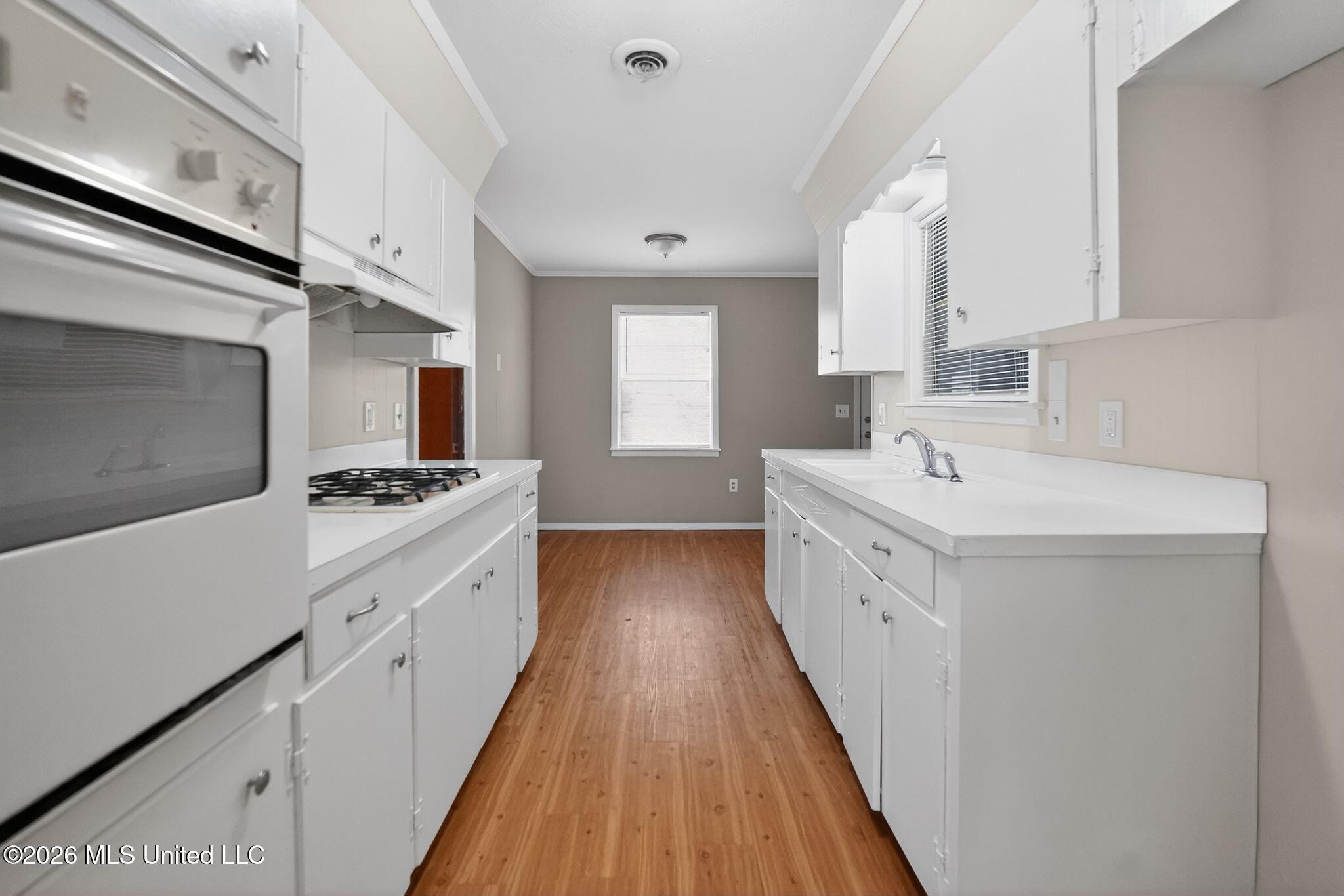 1027 Autumn Street Jackson, MS 39212 - Photo 21 of 40 21_1027_Autumn_St_Jackson_MS_39212-Kitch