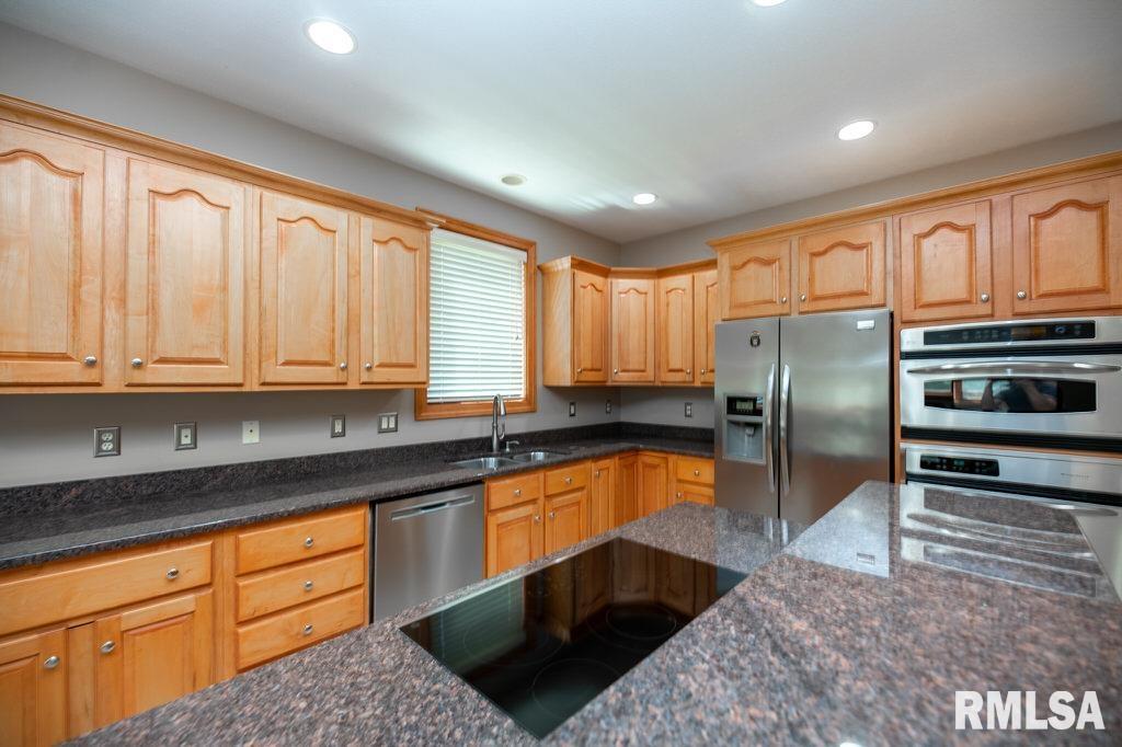6918 West Saddlebrook Drive Mapleton, IL 61547 - Photo 10 of 71