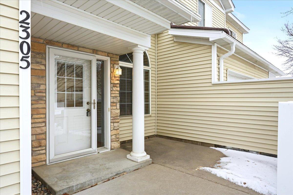 2305 Rosemary Curve Hudson, WI 54016 - Photo 2 of 17