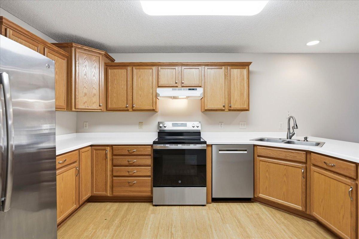 2305 Rosemary Curve Hudson, WI 54016 - Photo 7 of 17