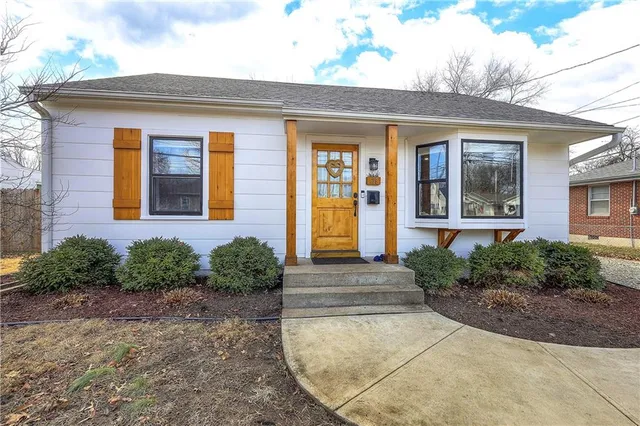 $245,000 | 619 East Loula Street, Olathe, KS 66061