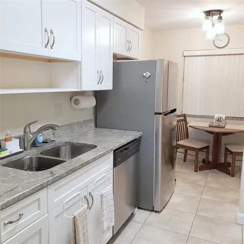 $3,700 | 4648 Longwater Chase, Unit 99, Sarasota, FL 34235