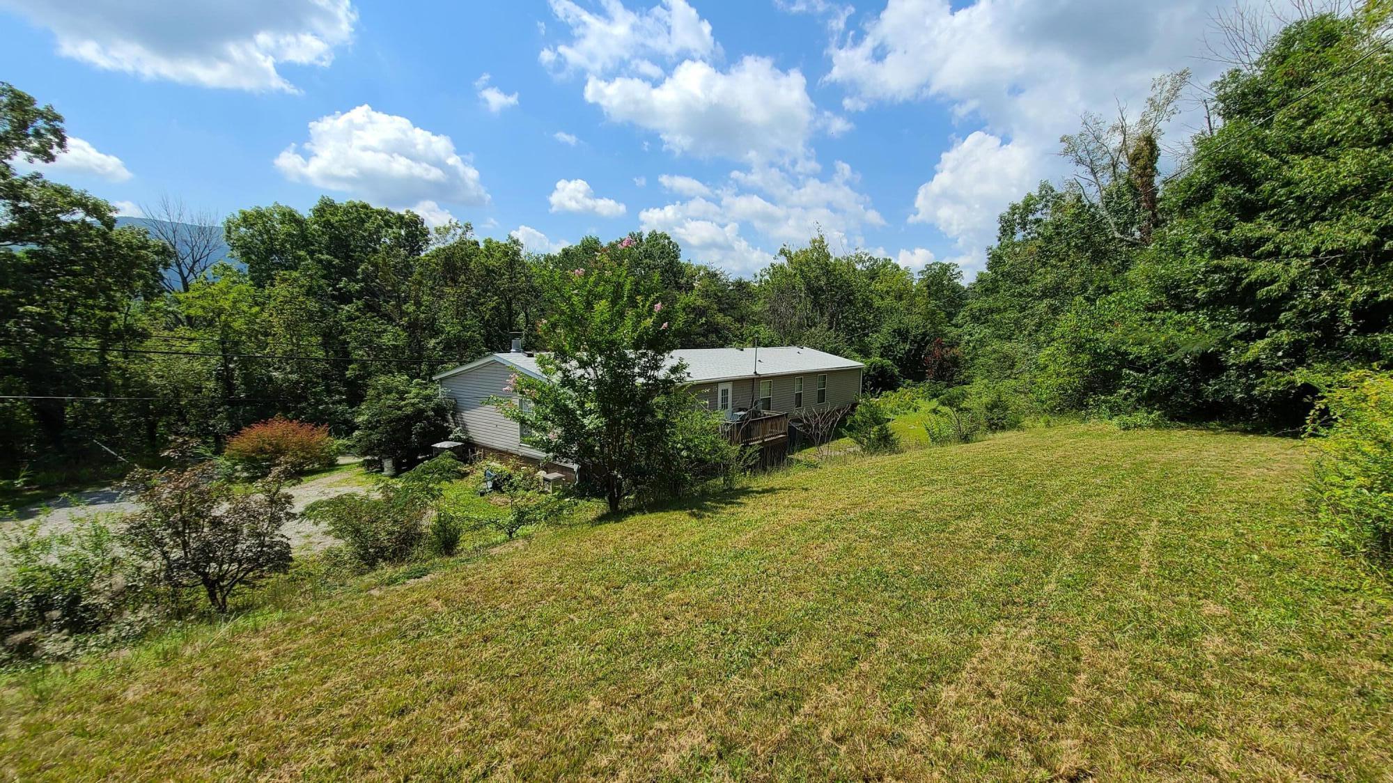 4051 Carterdell Road Salem, VA 24153 - Photo 13 of 36 20220829_122423