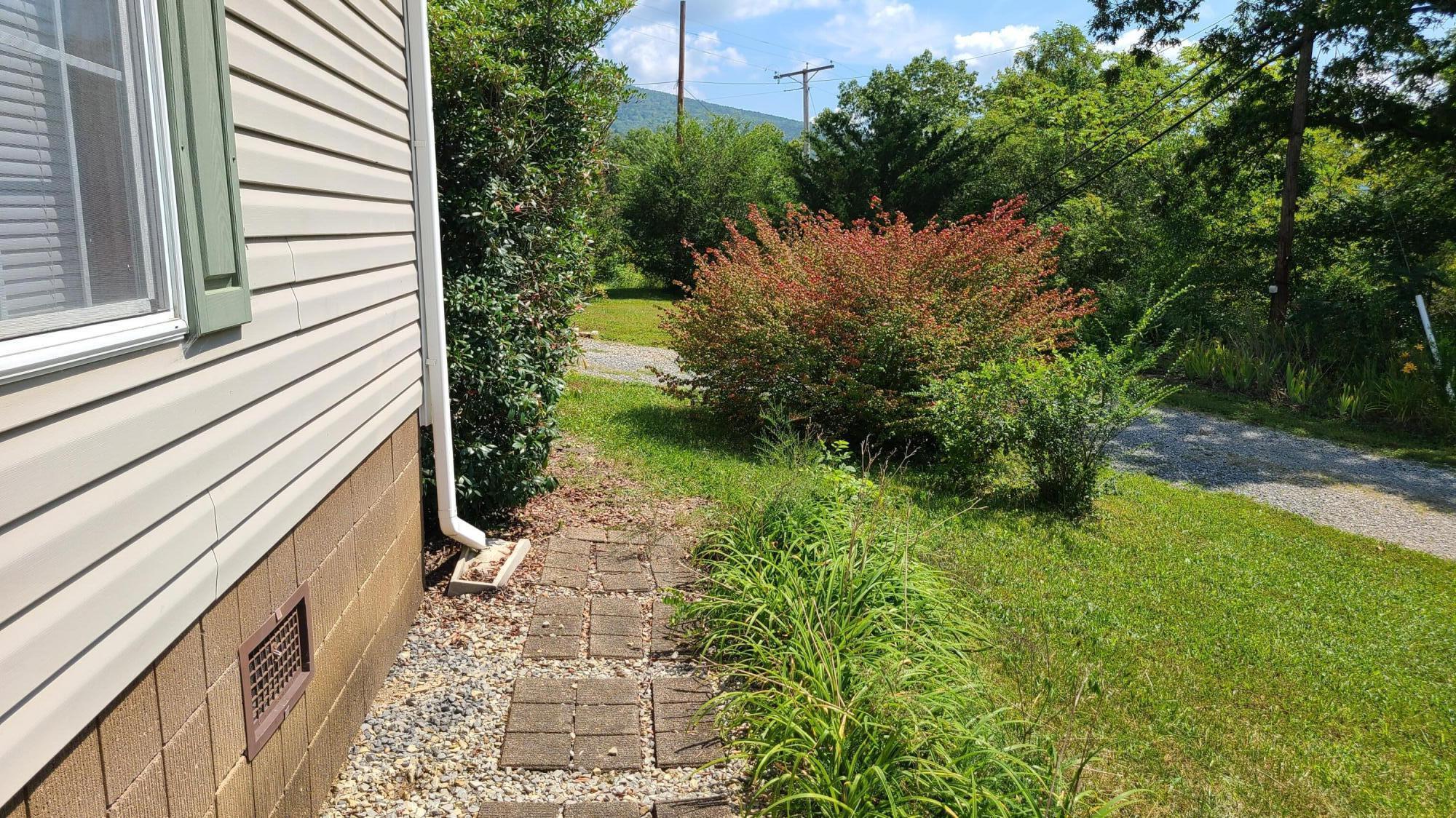 4051 Carterdell Road Salem, VA 24153 - Photo 22 of 36 20220829_121729