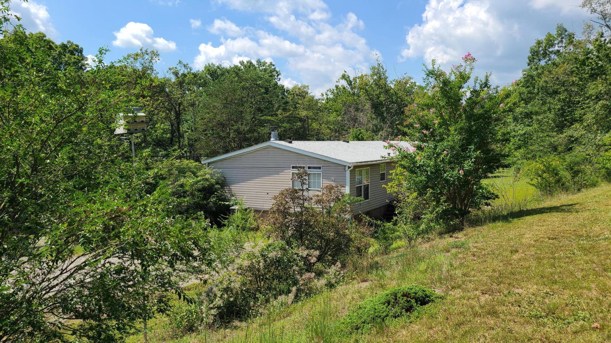 4051 Carterdell Road Salem, VA 24153 - Photo 25 of 36 20220829_122344