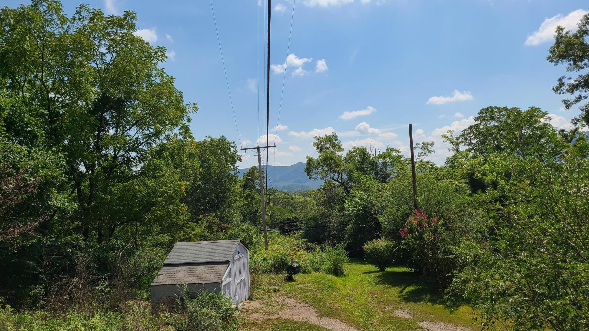 4051 Carterdell Road Salem, VA 24153 - Photo 27 of 36 20220829_122358