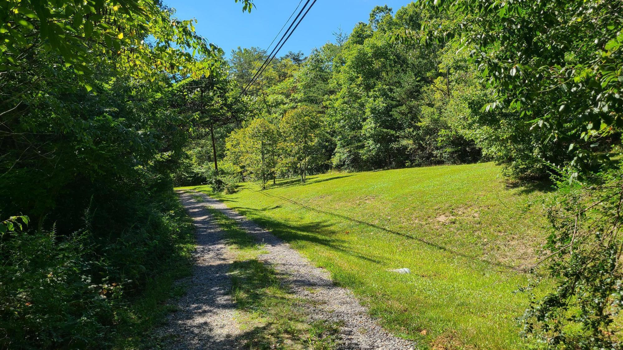 4051 Carterdell Road Salem, VA 24153 - Photo 35 of 36 20220901_150510