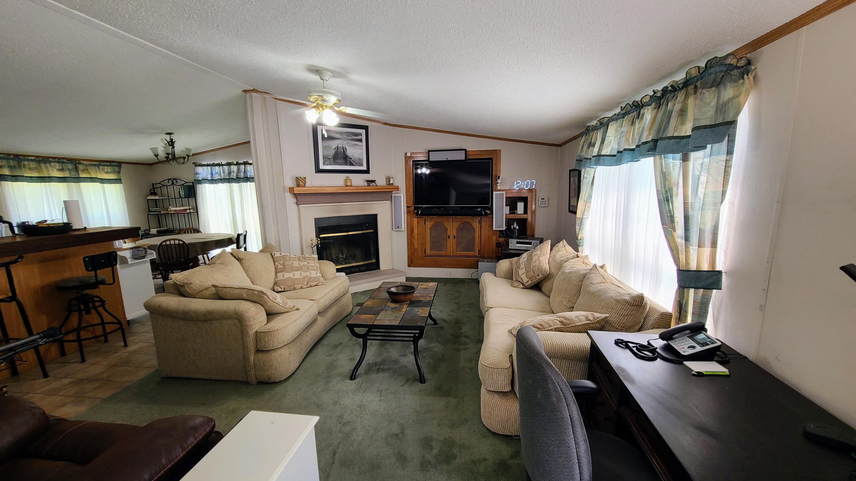 4051 Carterdell Road Salem, VA 24153 - Photo 5 of 36 family room