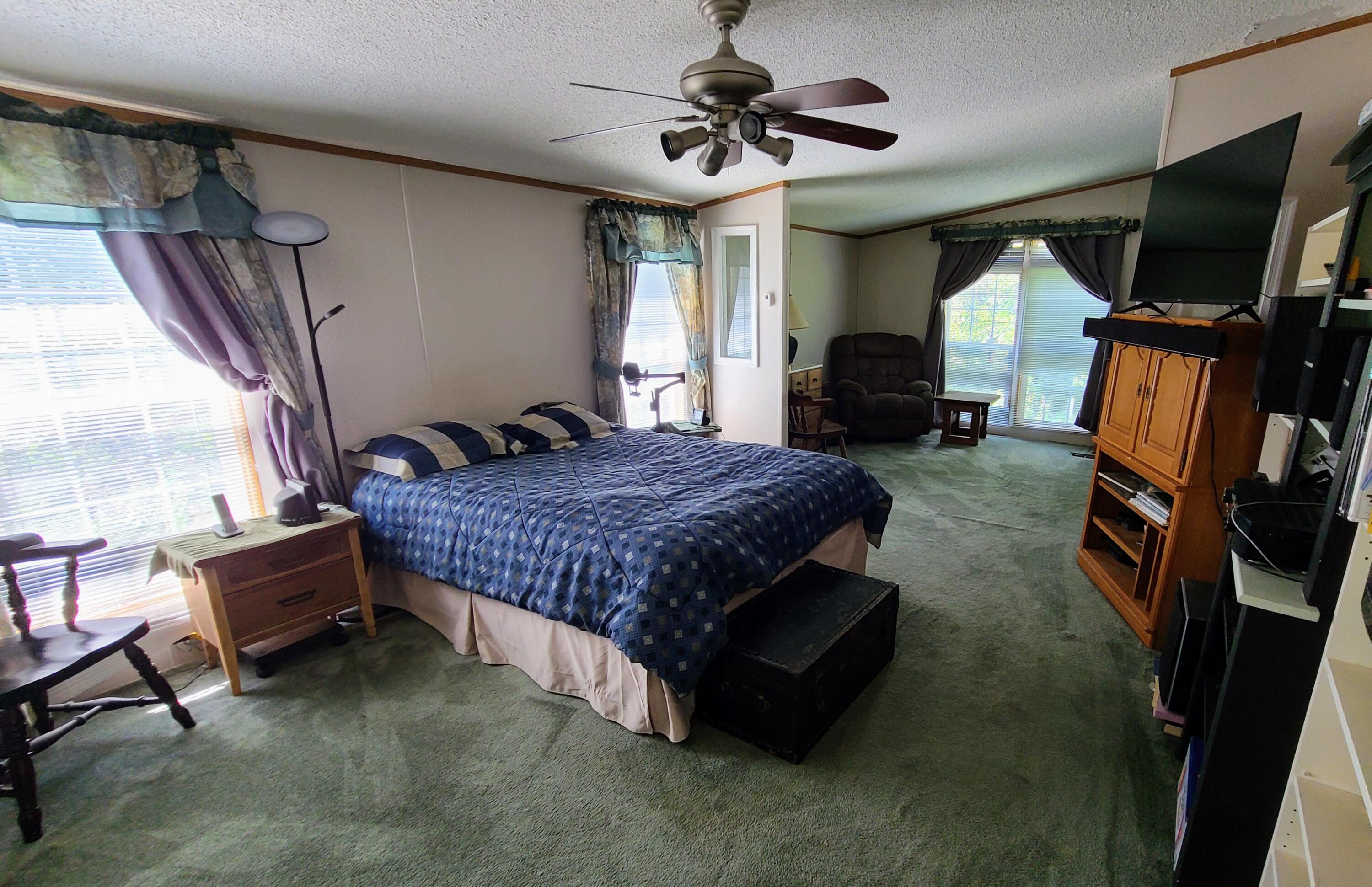4051 Carterdell Road Salem, VA 24153 - Photo 6 of 36 Master Suite