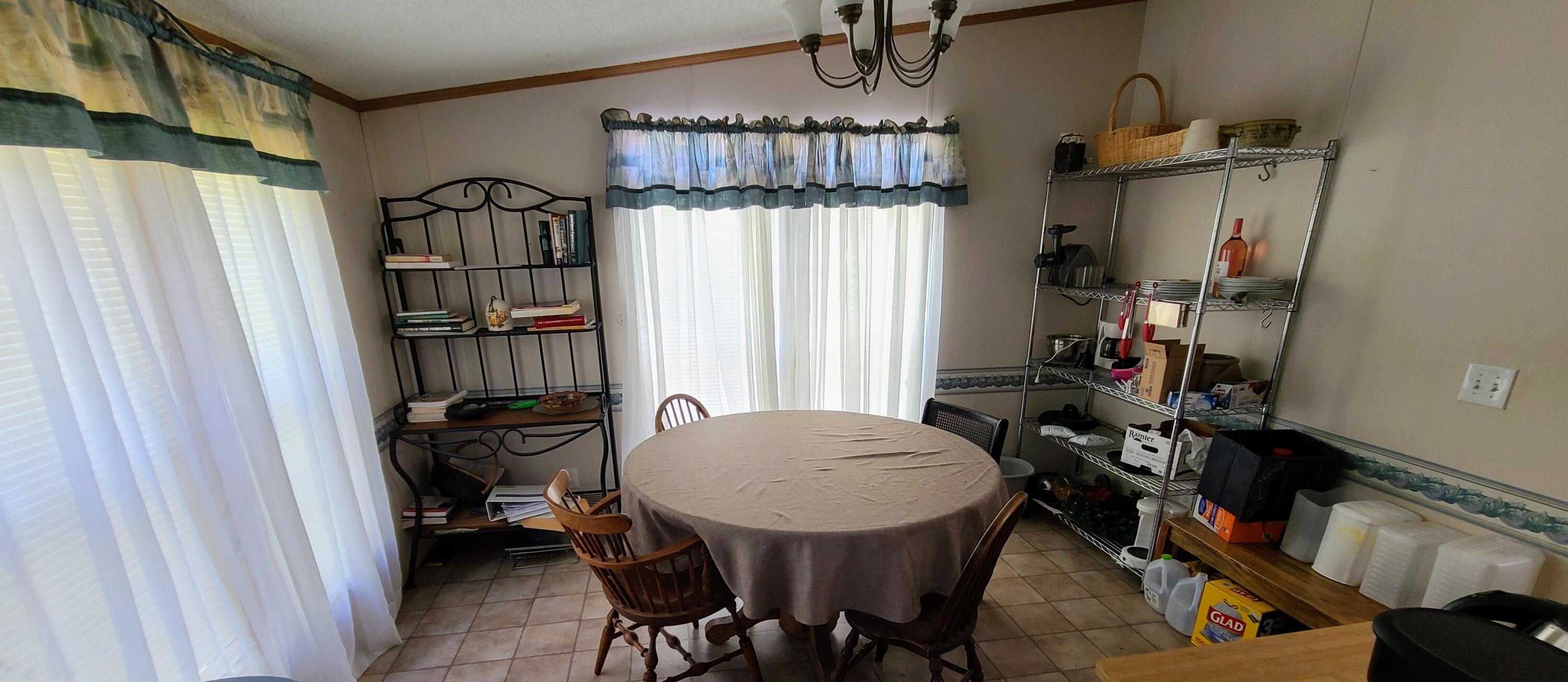 4051 Carterdell Road Salem, VA 24153 - Photo 9 of 36 Dining area