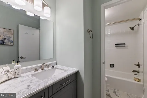 $2,685 | 4515 Willard Avenue, Unit 1414S, Chevy Chase, MD 20815