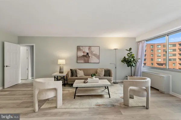 $2,685 | 4515 Willard Avenue, Unit 1414S, Chevy Chase, MD 20815