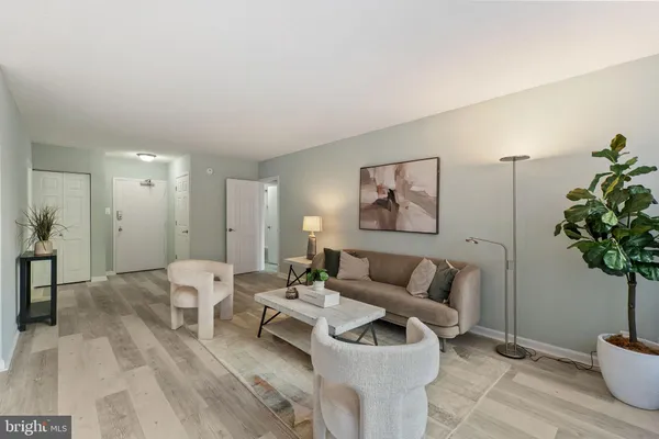$2,685 | 4515 Willard Avenue, Unit 1414S, Chevy Chase, MD 20815