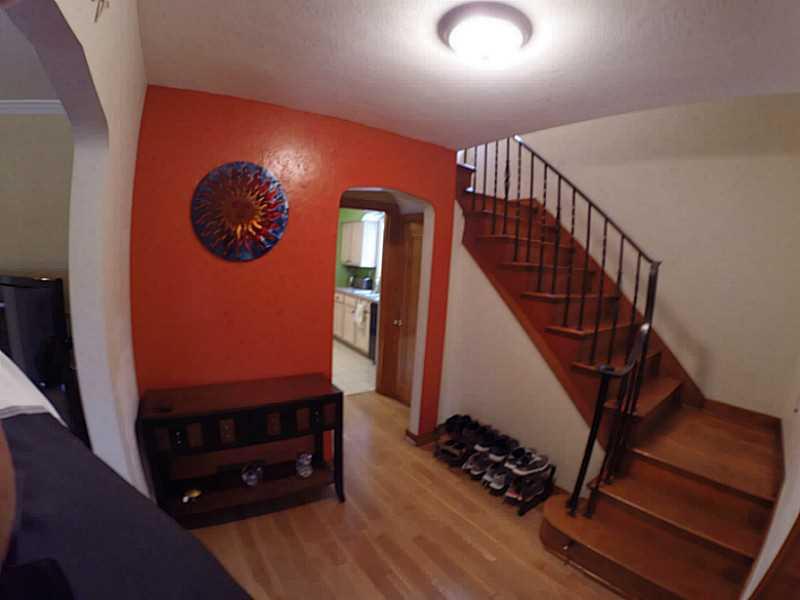 3032 Middletown Road Sheraden, PA 15204 - Photo 5 of 21 Entry/Foyer.