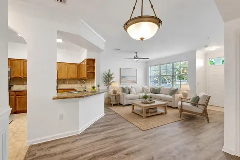 $539,900 | 826 Dakota Drive, Unit 102, Jupiter, FL 33458