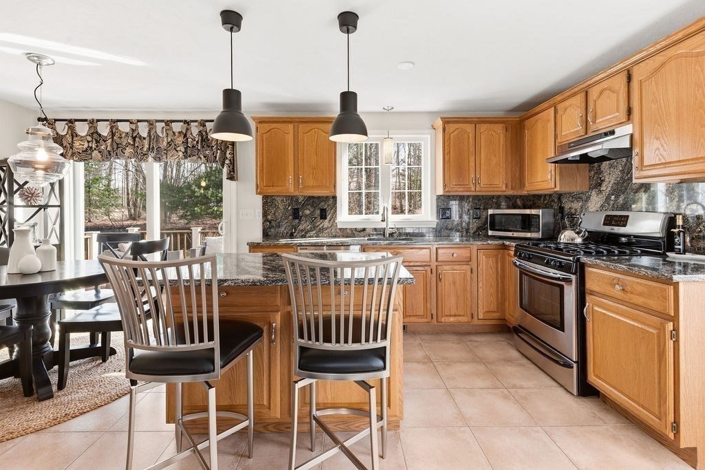 53 Elyse Road Mansfield, MA 02048 - Photo 13 of 42