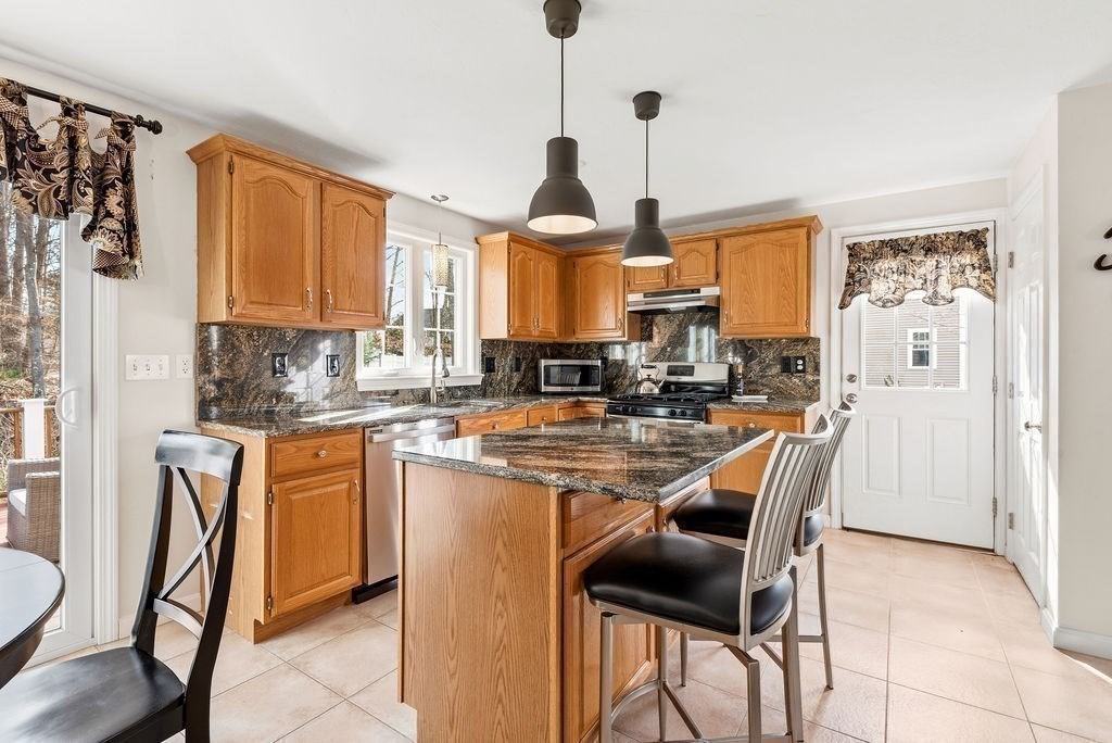 53 Elyse Road Mansfield, MA 02048 - Photo 14 of 42