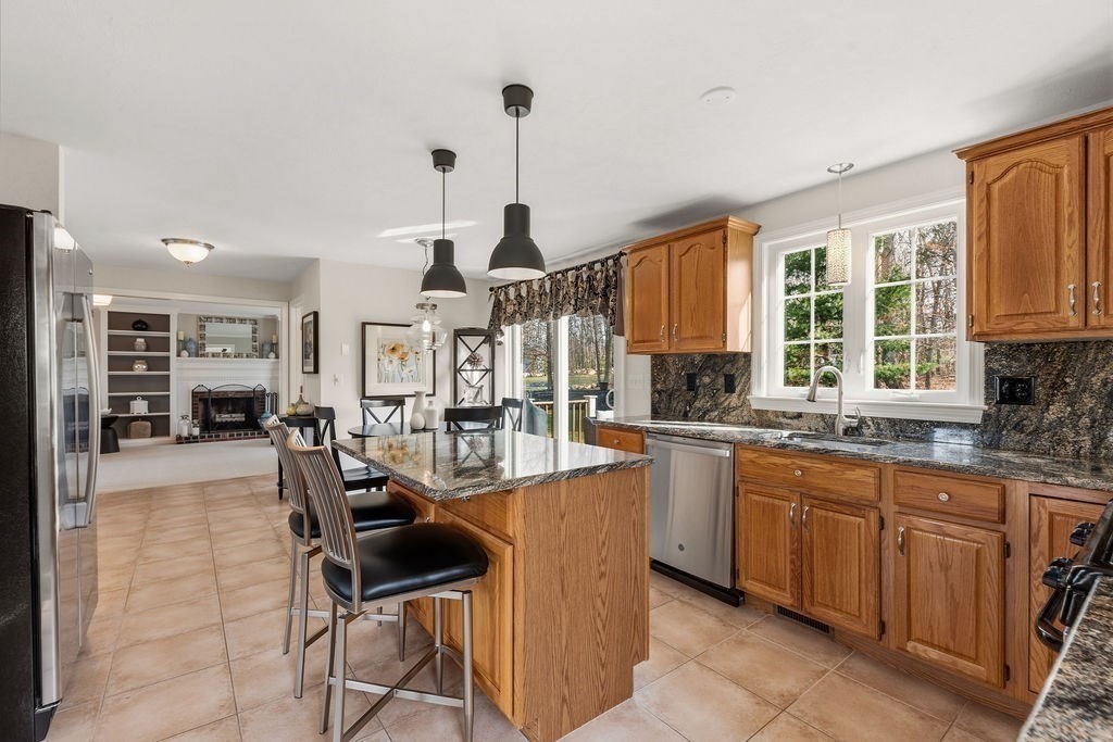 53 Elyse Road Mansfield, MA 02048 - Photo 15 of 42