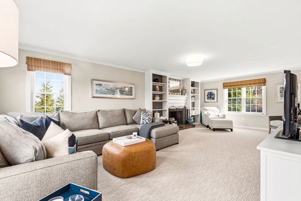 53 Elyse Road Mansfield, MA 02048 - Photo 3 of 42