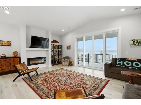 $814,000 | 250 Lower Basso Circle, Stevenson, WA 98648