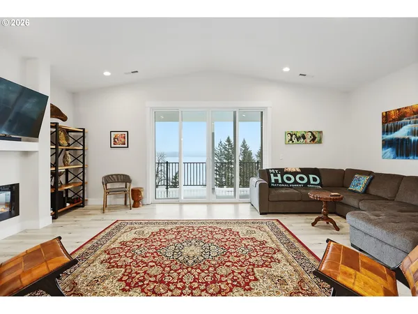 $814,000 | 250 Lower Basso Circle, Stevenson, WA 98648