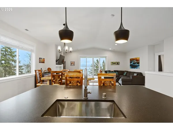 $814,000 | 250 Lower Basso Circle, Stevenson, WA 98648