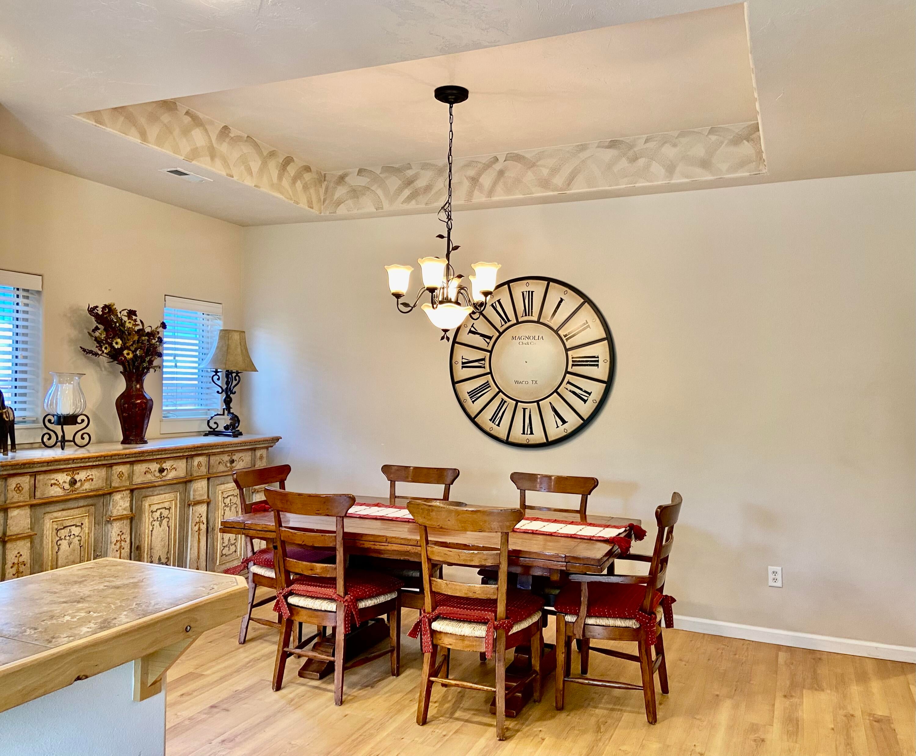 3191 Yellow Ribbon Drive Bend, OR 97701 - Photo 6 of 19 Dining area