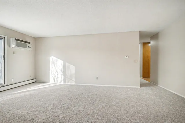 $133,000 | 183 Little Canada Road East, Unit 302, Little Canada, MN 55117