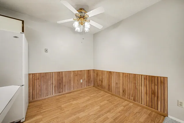 $133,000 | 183 Little Canada Road East, Unit 302, Little Canada, MN 55117