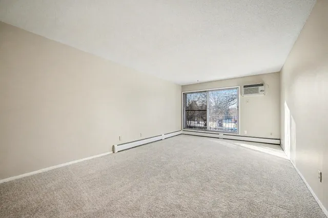 $133,000 | 183 Little Canada Road East, Unit 302, Little Canada, MN 55117