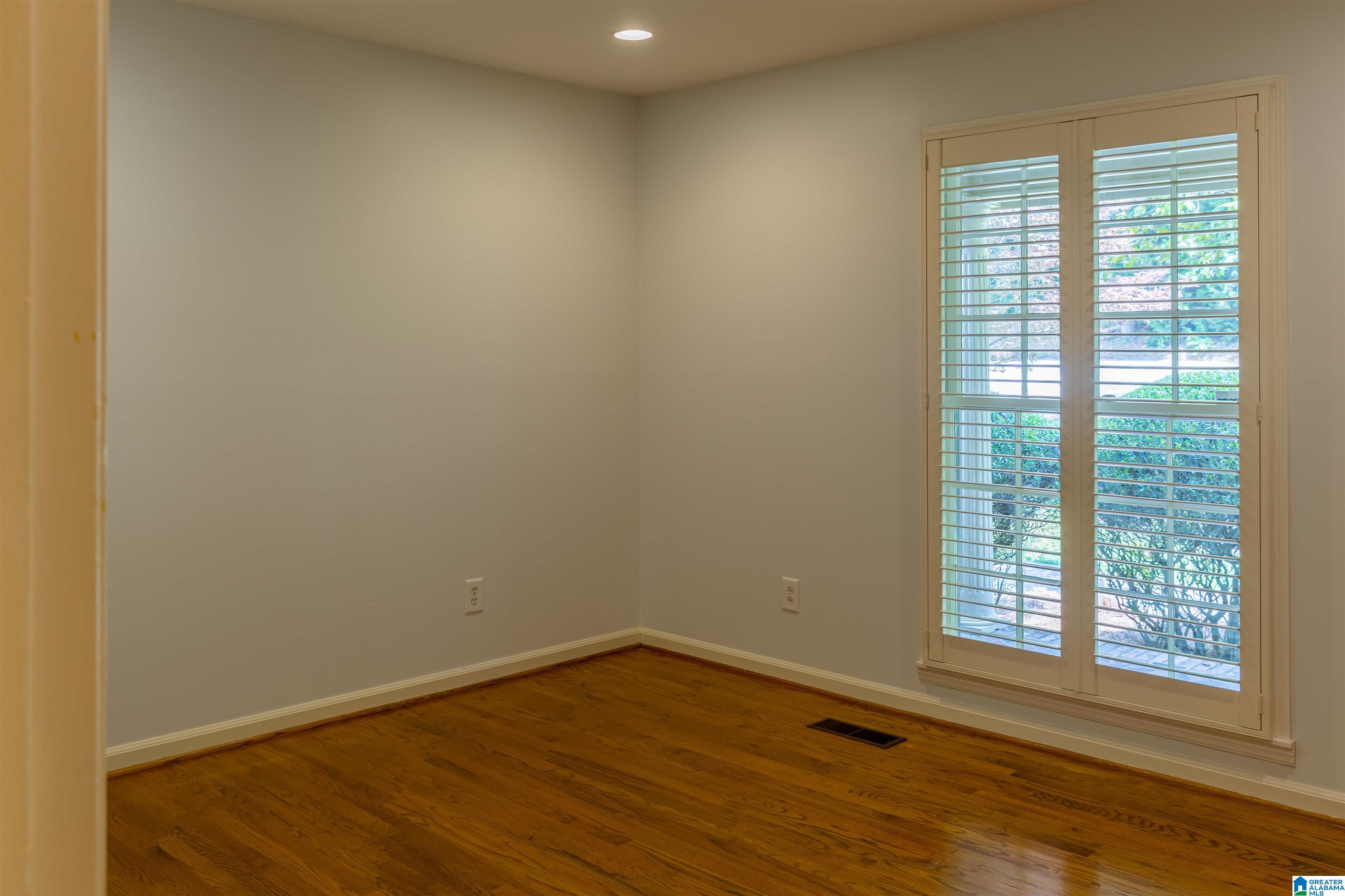 1533 Wellington View Road Birmingham, AL 35209 - Photo 18 of 38