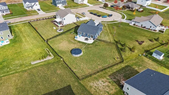 $369,999 | 725 Cloverleaf Drive, Marengo, IL 60152