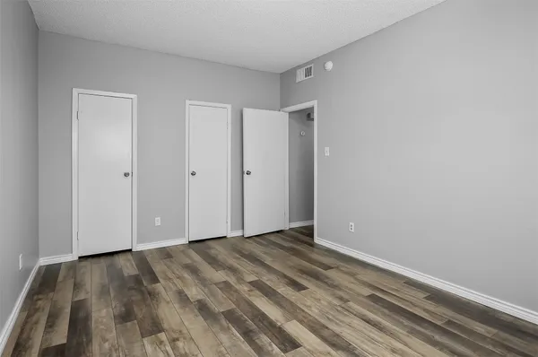 $1,750 | 7065 North Holiday Drive, Galveston, TX 77550