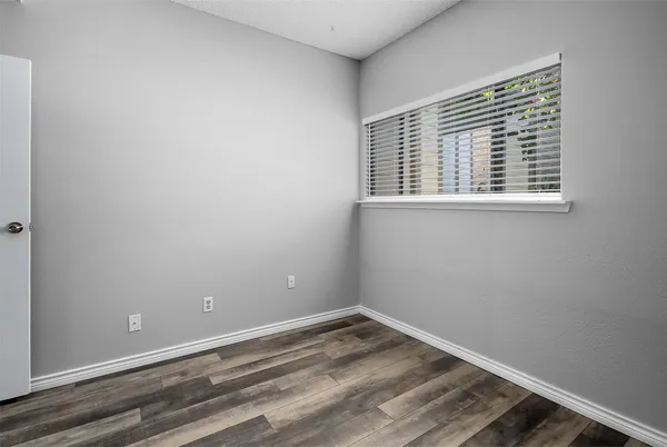 $1,750 | 7065 North Holiday Drive, Galveston, TX 77550