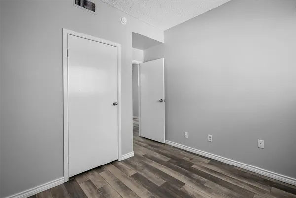 $1,750 | 7065 North Holiday Drive, Galveston, TX 77550