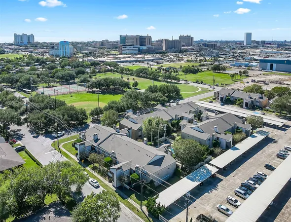 $1,750 | 7065 North Holiday Drive, Galveston, TX 77550