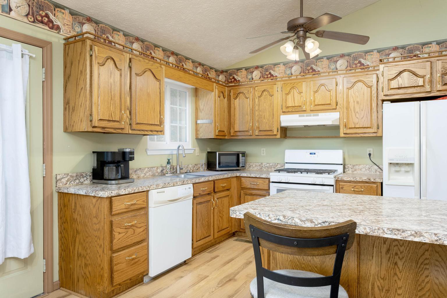 407 Sable Road Spring City, TN 37381 - Photo 5 of 47 Kitchen
